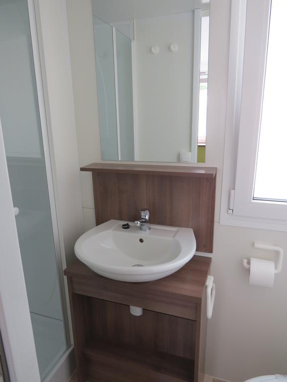 Camping Mia Bungalow&Mobile Home Biograd Na Moru Ruang foto
