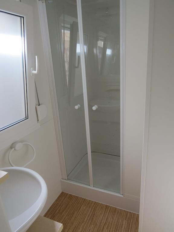 Camping Mia Bungalow&Mobile Home Biograd Na Moru Ruang foto