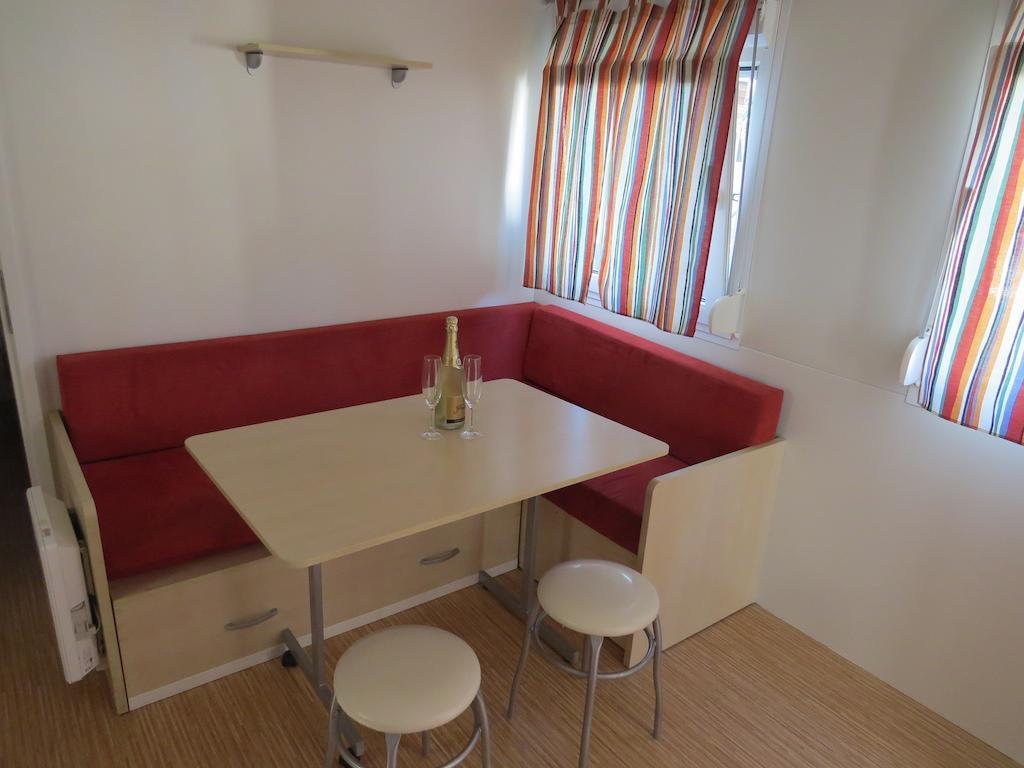 Camping Mia Bungalow&Mobile Home Biograd Na Moru Bagian luar foto